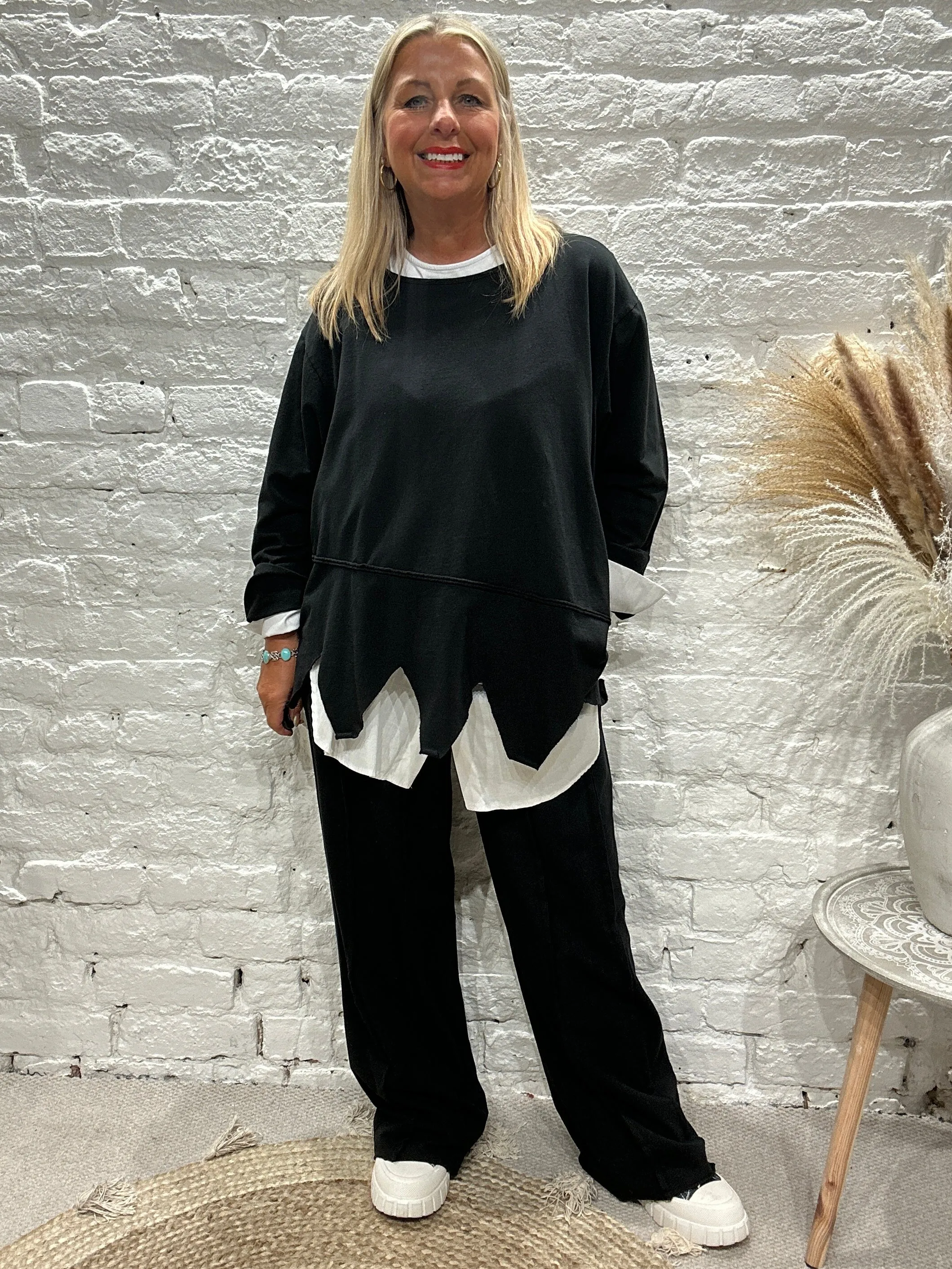 Made in Italy  Pinking Oversized lounge Sweat Top With Zig Zag Bottom