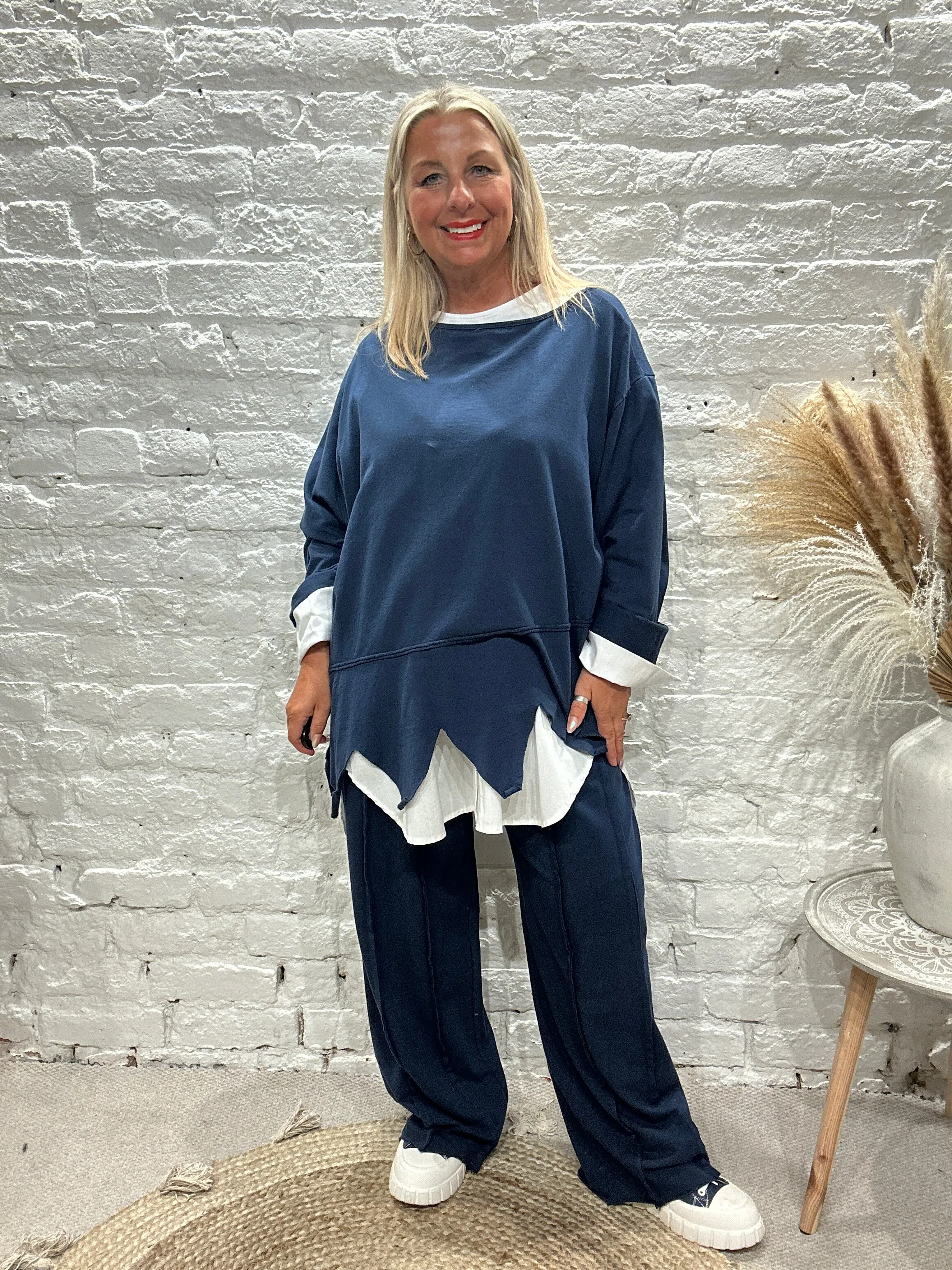 Made in Italy  Pinking Oversized lounge Sweat Top With Zig Zag Bottom